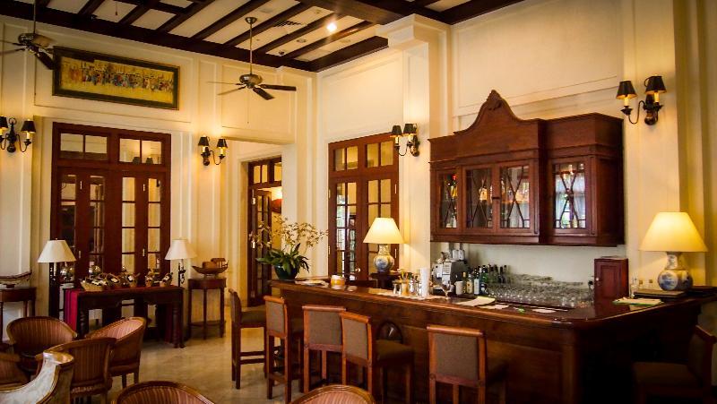 Settha Palace Hotel Вьентьян Экстерьер фото