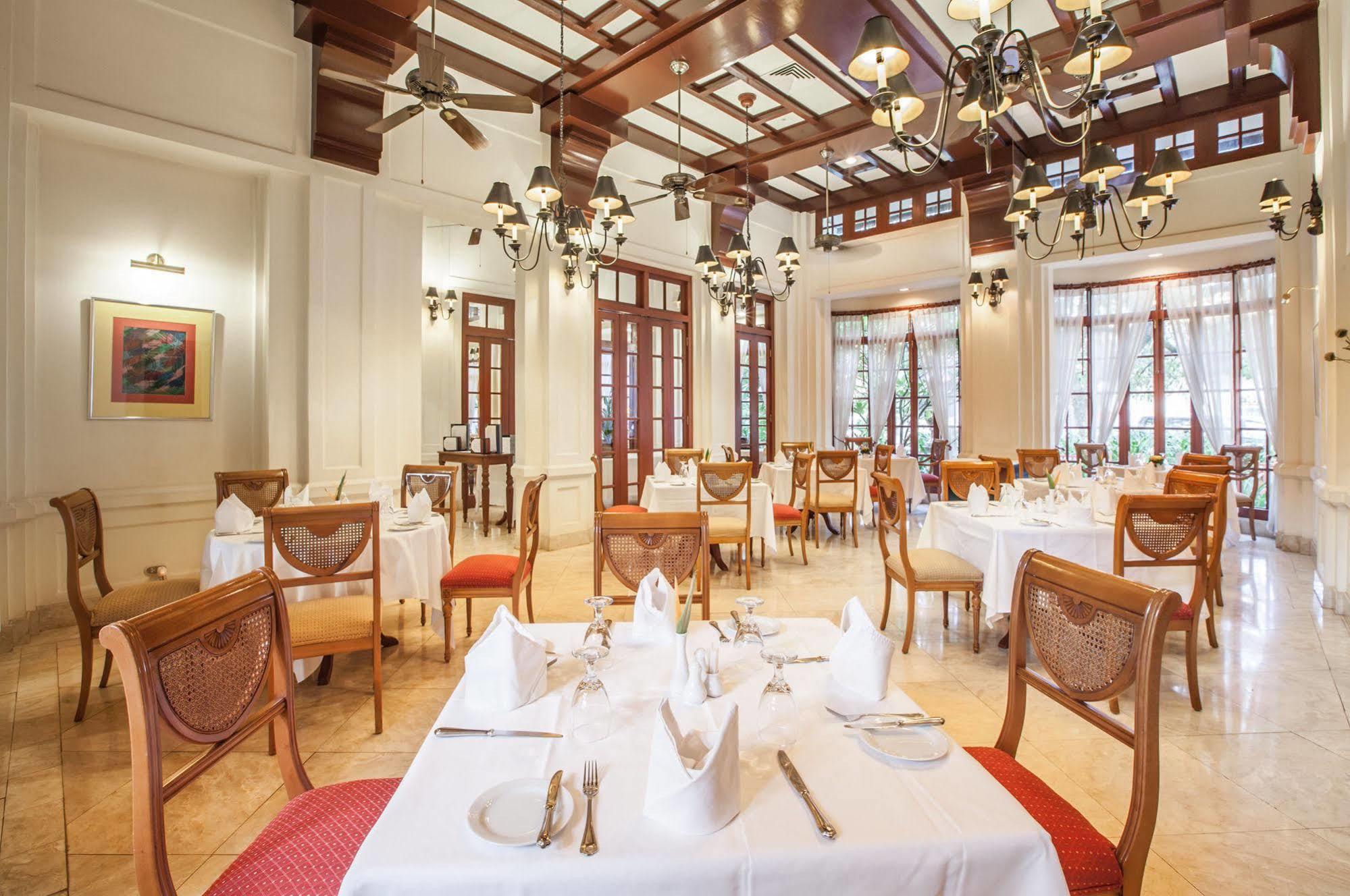 Settha Palace Hotel Вьентьян Экстерьер фото